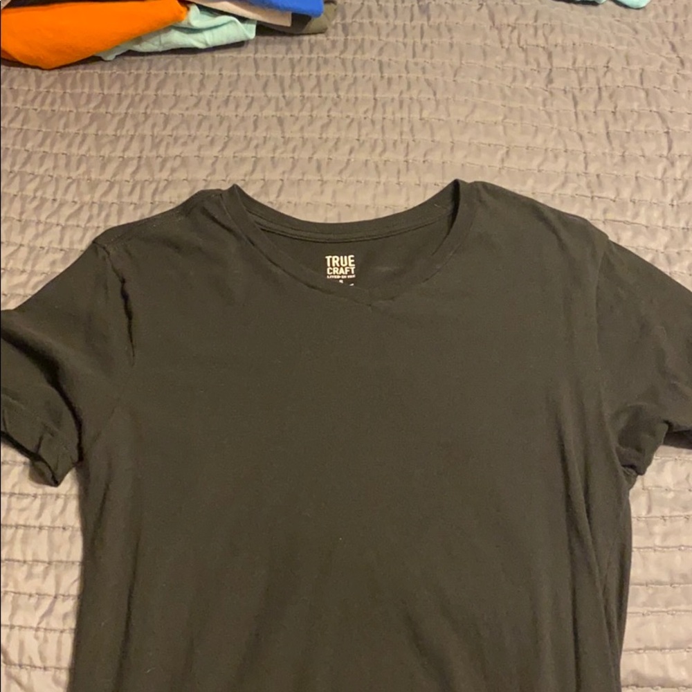 Men v neck t